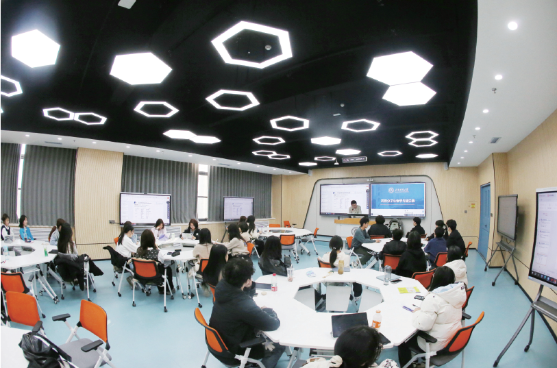 《天津教育報(bào)》報(bào)道我校新文科實(shí)驗(yàn)中心投入使用